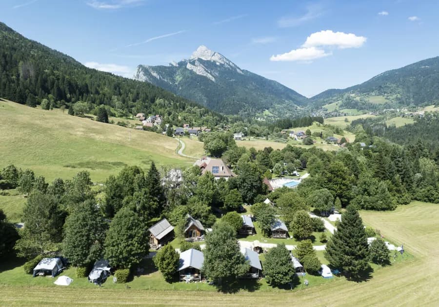 Camping de la Martinière — Camping vanlife à Saint-Pierre-de-Chartreuse, Auvergne-Rhône-Alpes