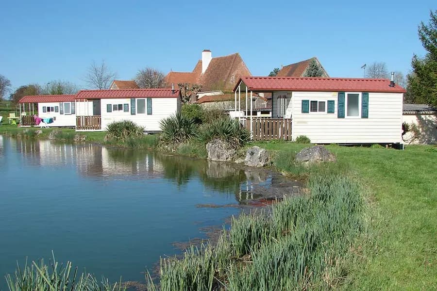 Camping du Moulin de Collonge — Camping vanlife à Saint-Boil, Bourgogne-Franche-Comté