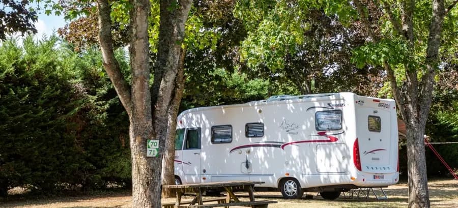 Camping de Santenay — Camping vanlife à Santenay, Bourgogne-Franche-Comté
