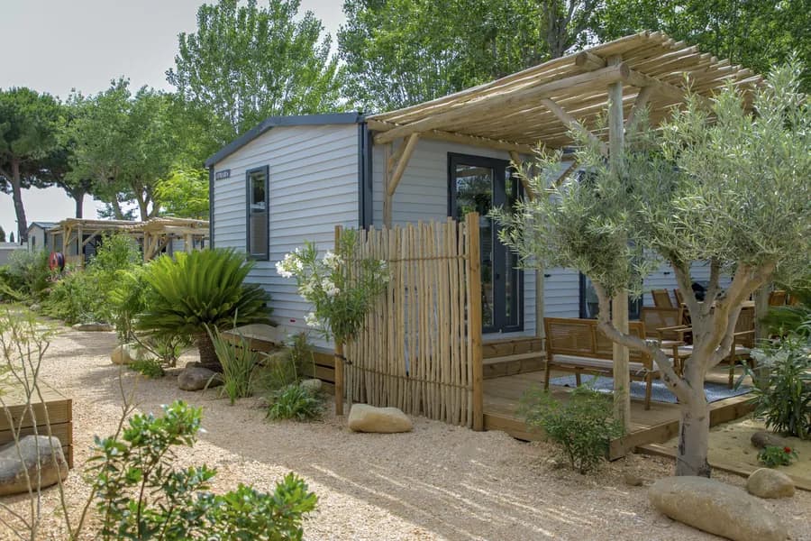 Camping Les Jardins d'Agathe — Camping vanlife à Péyriac-de-Mer, Occitanie