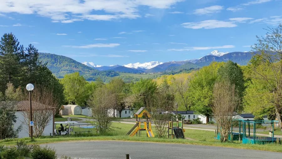 Camping Parc d'Audinac les Bains — Camping vanlife à Montjoie-en-Couserans, Ariège