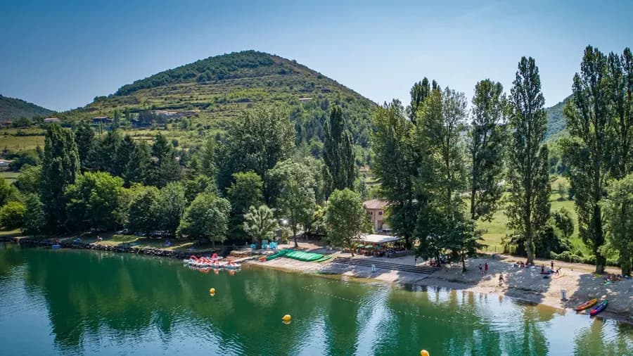Camping Base Nautique du Tarn — Camping vanlife à Saint-Rome-de-Tarn, Aveyron