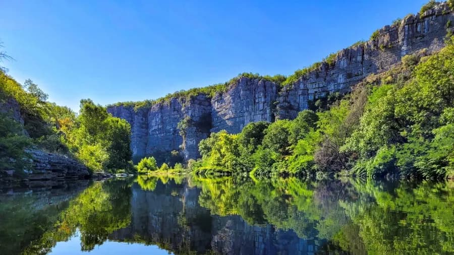 Camping Lou Rouchetou — Camping vanlife à Larrau, Pays Basque
