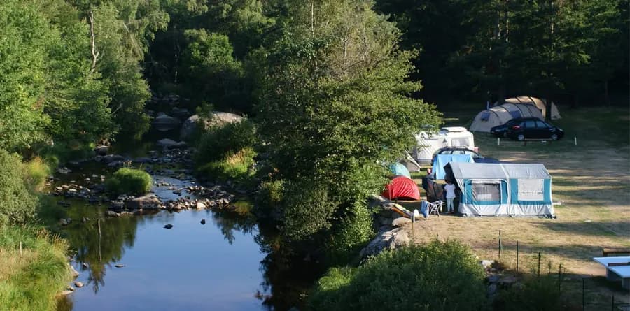 Camping Lozère Naussac — Camping vanlife à Naussac, Occitanie